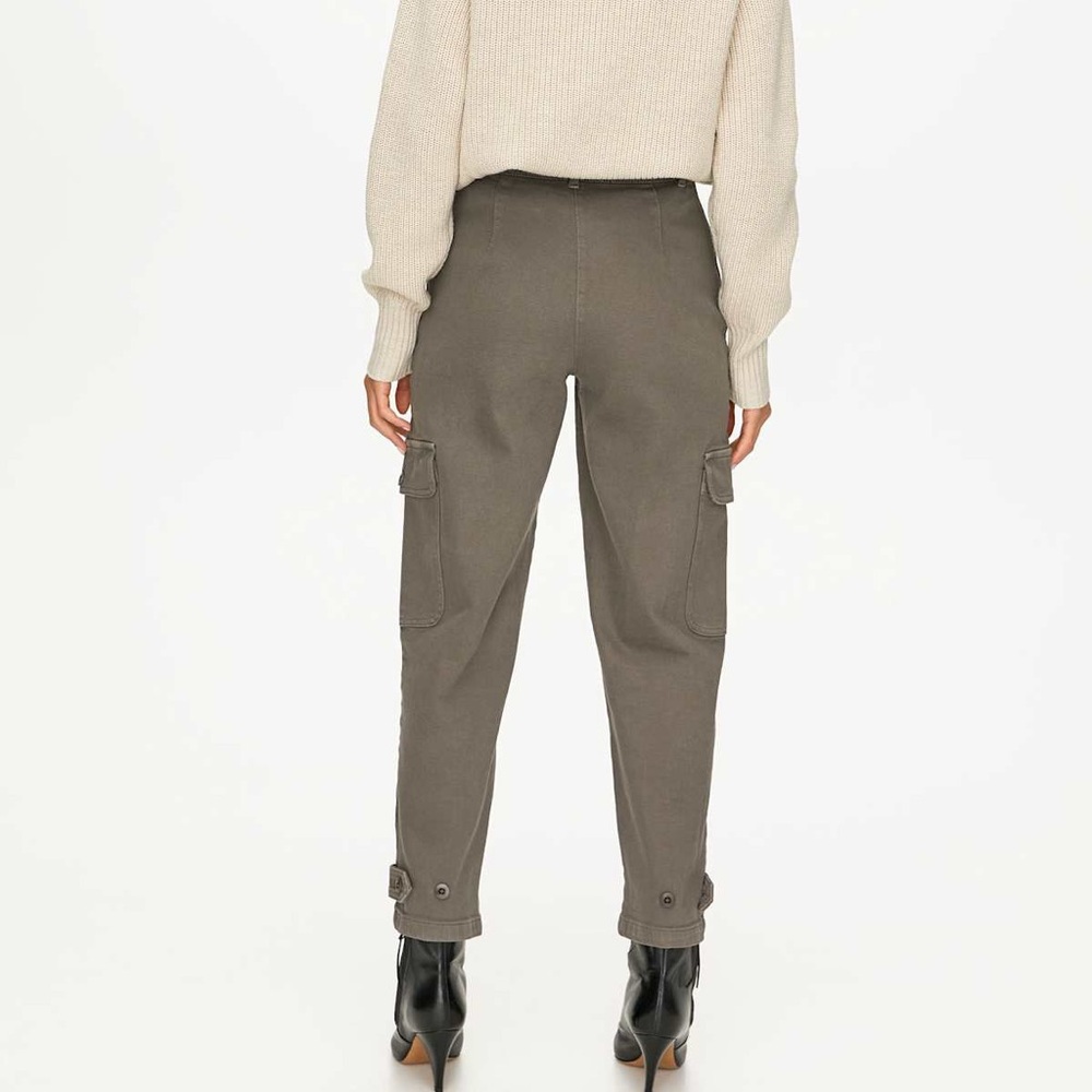 Aritzia Wilfred High-Waisted Army Green Modern Cargo Pants - Picture 3 of 5
